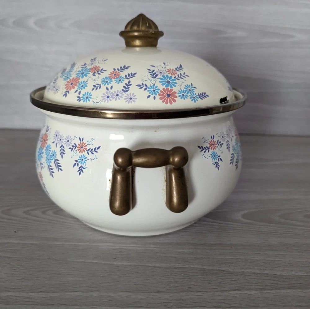 Vintage 80s/90s Floral Enamelware Pot with Matching Lid